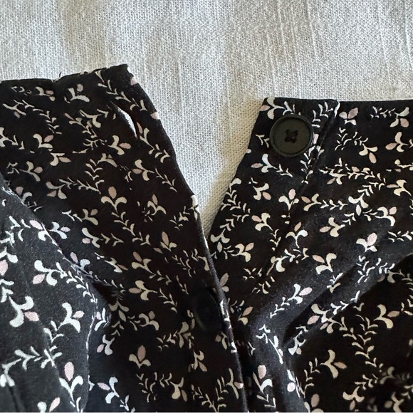 LOFT Womans Black Ditsy Floral Wide Leg Crop Jumpsuit Sz S Smocked Preppy Boho - Picture 6 of 16